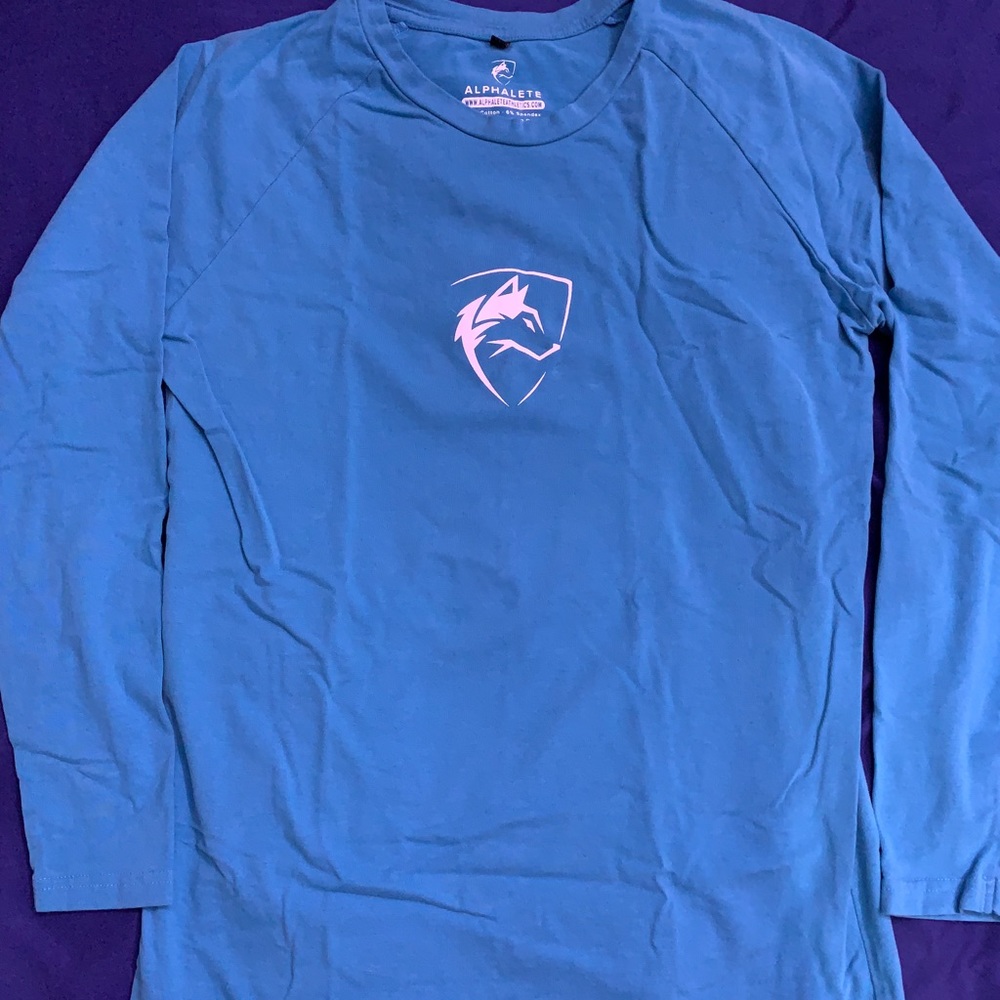 Alphalete Long Sleeve - Blue shirt